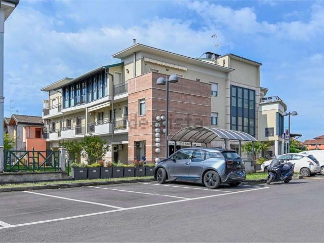 Appartamento in vendita di 140 m² in Via Fratelli Calvi, 14
