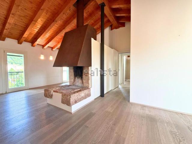 Appartamento in vendita di 140 m² in Via Kennedy, 48