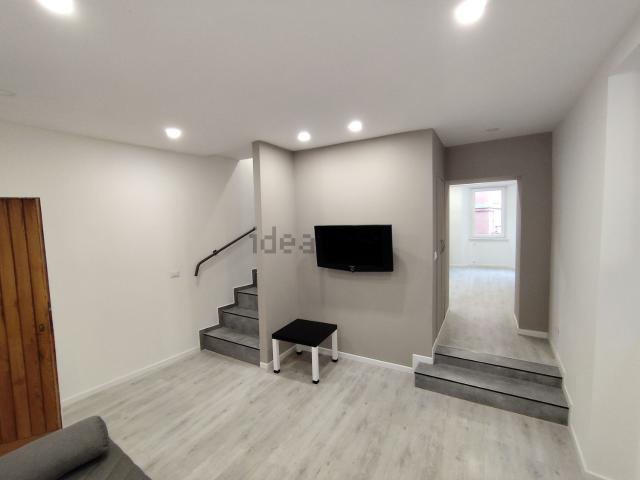 Appartamento in vendita di 140 m² in Via Indipendenza