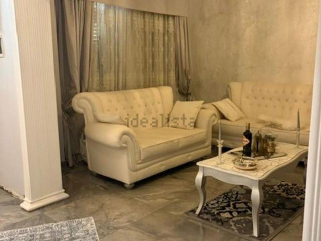 Appartamento in vendita di 140 m² in Via Ippolito Nievo