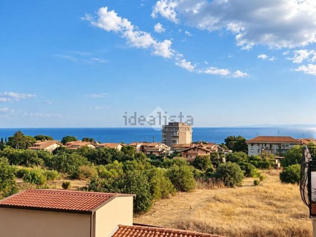 Appartamento in vendita di 140 m² in Via J. F. Kennedy, 41