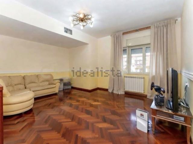 Appartamento in vendita di 140 m² in Via Lenin, 60