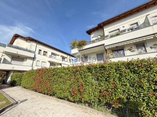 Appartamento in vendita di 140 m² in Via Livio Colzani, 1