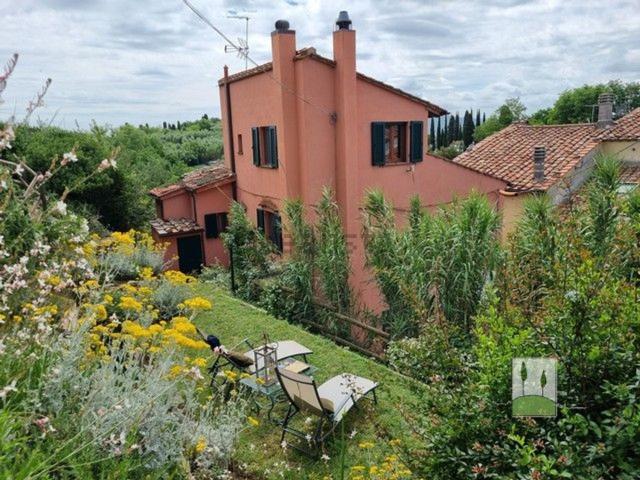 Appartamento in vendita di 140 m² in Via Libbiano Legoli