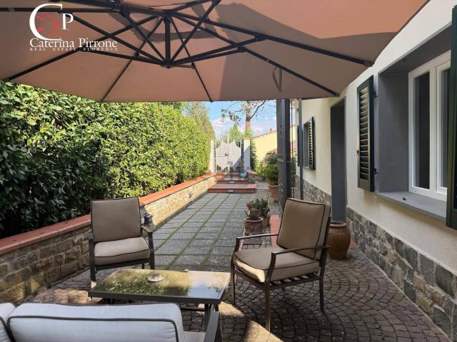 Appartamento in vendita di 140 m² in Via Montebuoni, 67