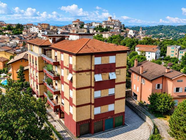 Appartamento in vendita di 140 m² in Via Madonna del Carmine