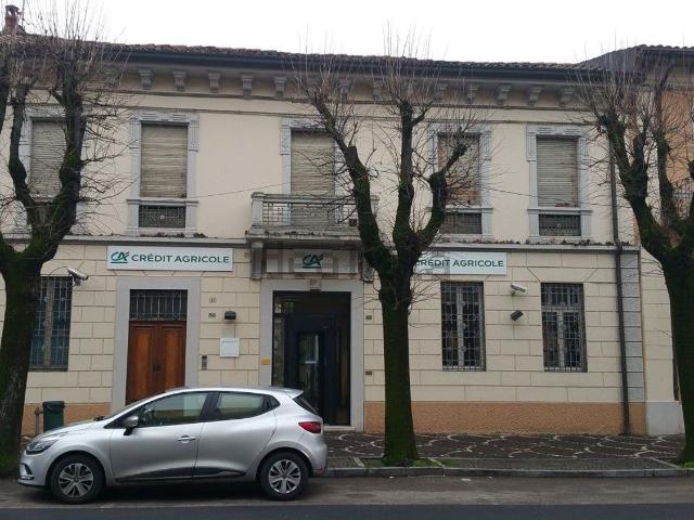 Appartamento in vendita di 140 m² in Via Martiri della Libertà, 48