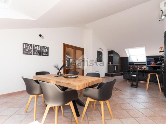 Appartamento in vendita di 140 m² in Via Michelangelo Buonarroti, 9