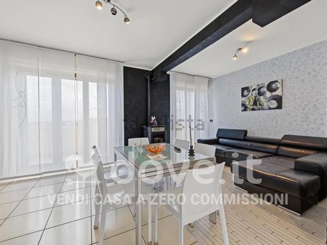 Appartamento in vendita di 140 m² in Via Nazareno Fonticoli, 46