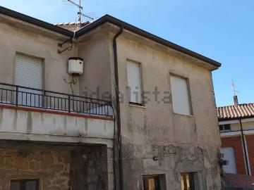 Appartamento in vendita di 140 m² in Via Sac. Giovanni Lampis