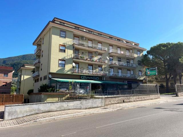Appartamento in vendita di 140 m² in Via Salvo D&apos Acquisto