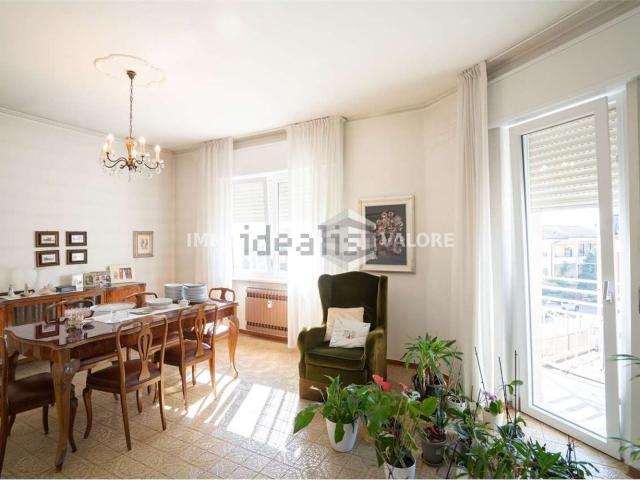 Appartamento in vendita di 140 m² in Via Salvo D&apos Acquisto