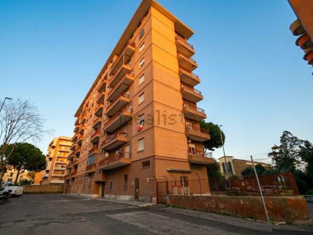 Appartamento in vendita di 140 m² in Via Salvatore Bastianelli, 3
