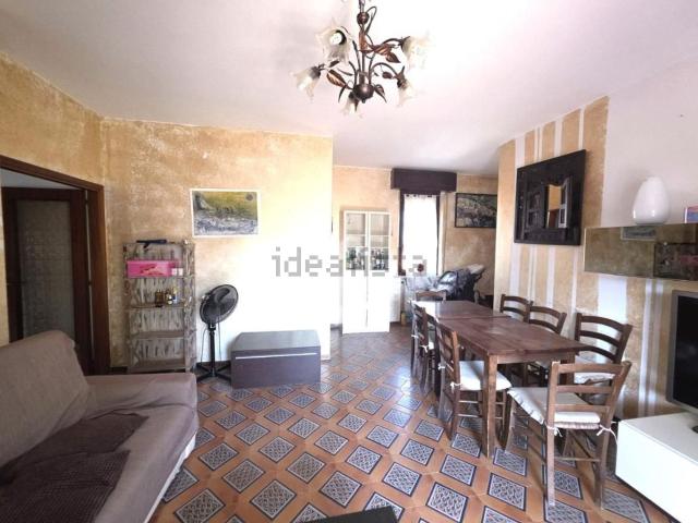 Appartamento in vendita di 140 m² in Via Salvatore Pironi