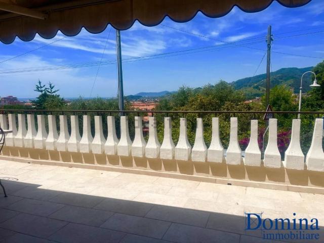 Appartamento in vendita di 140 m² in Via San Francesco, 54100