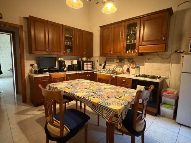 Appartamento in vendita di 140 m² in Via Santa Maria della Catena, 151
