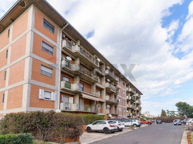 Appartamento in vendita di 140 m² in Via Santa Rosa da Lima, 24