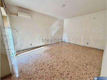 Appartamento in vendita di 140 m² in Via Sebastiano Olivieri