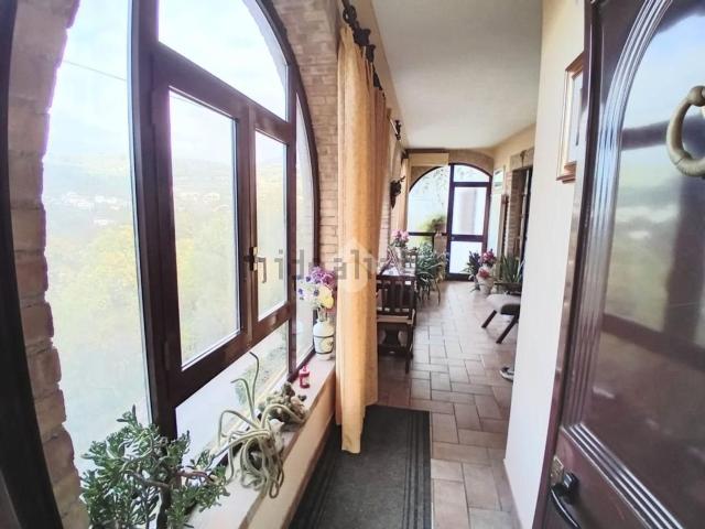 Appartamento in vendita di 140 m² in Via Semina, 45