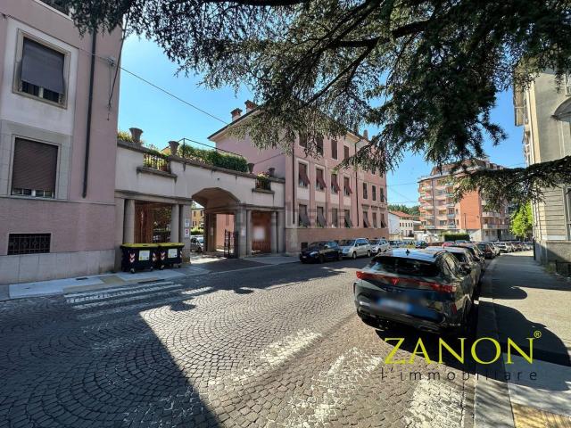 Appartamento in vendita di 140 m² in Via Silvio Pellico, 20