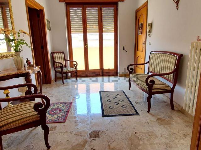 Appartamento in vendita di 140 m² in Via Specchia D&apos Oria