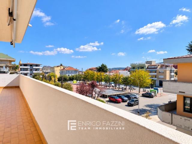 Appartamento in vendita di 140 m² in Via Palombieri, 8