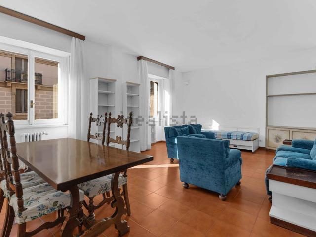 Appartamento in vendita di 140 m² in Via Panfilo Castaldi, 21