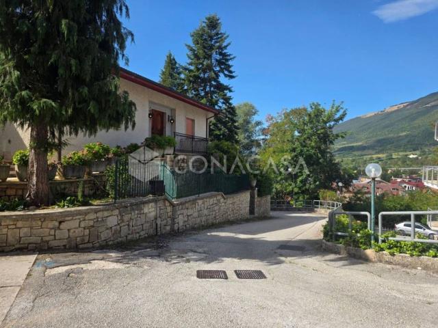 Appartamento in vendita di 140 m² in Via Panoramica, 26