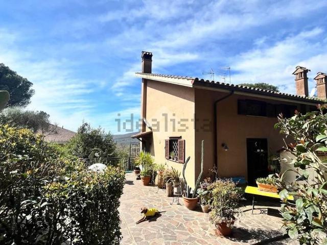 Appartamento in vendita di 140 m² in Via Parigi