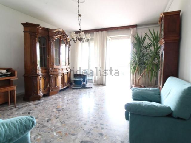 Appartamento in vendita di 140 m² in Via Plinio, 1