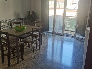Appartamento in vendita di 140 m² in Via QUATRO GIORNATE DI NAPOLI