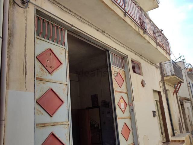 Appartamento in vendita di 140 m² in Via Quintino Sella, 41