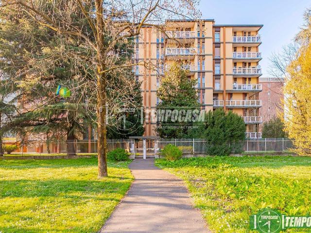 Appartamento in vendita di 140 m² in Via Rodolfo Morandi