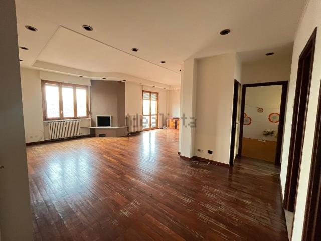 Appartamento in vendita di 140 m² in Via Roma, 65