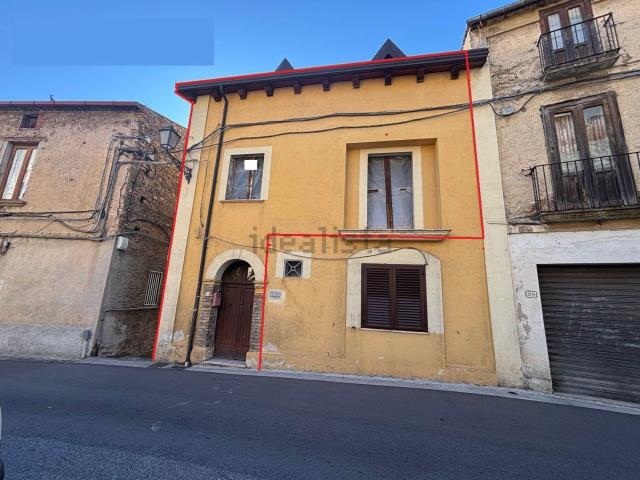 Appartamento in vendita di 140 m² in Via Roma, 84