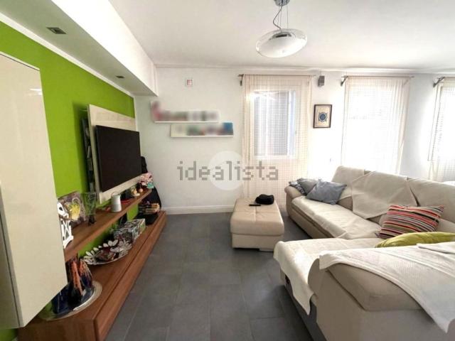 Appartamento in vendita di 140 m² in Via Regia, 550