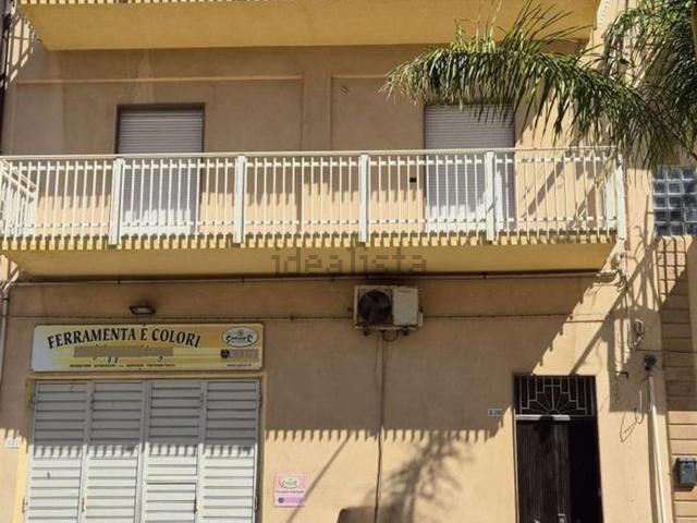 Appartamento in vendita di 140 m² in Via Rina