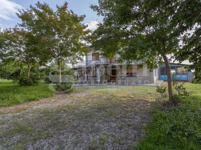 Appartamento in vendita di 140 m² in Via Rinascimento, 86