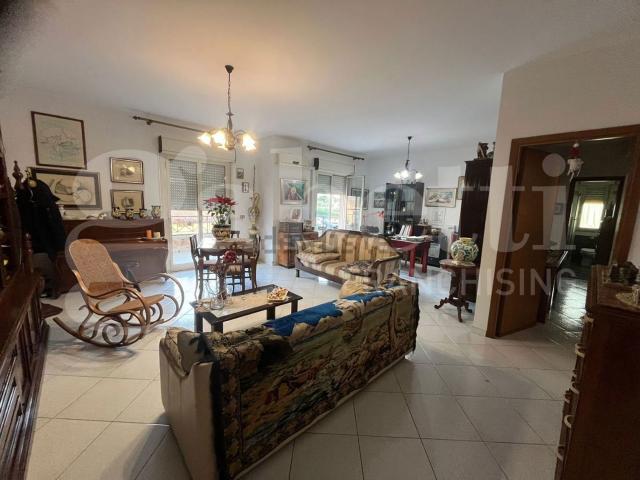 Appartamento in vendita di 140 m² in Via Tommaso Natale, 94