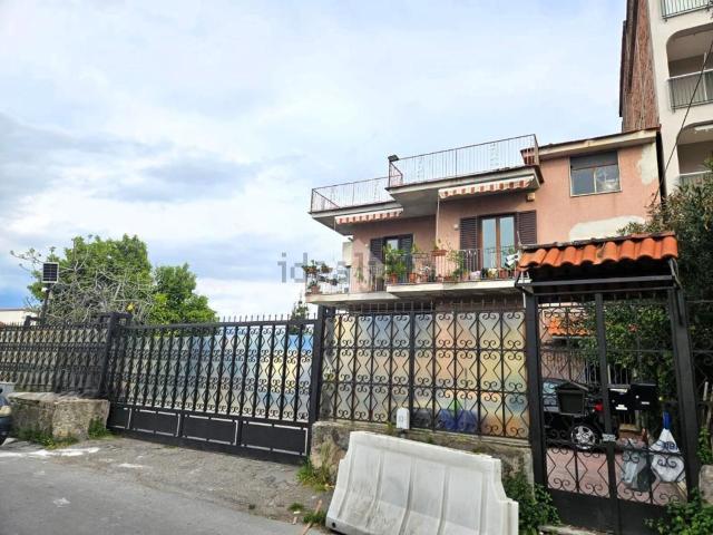 Appartamento in vendita di 140 m² in Via Torretta di Siena, 4