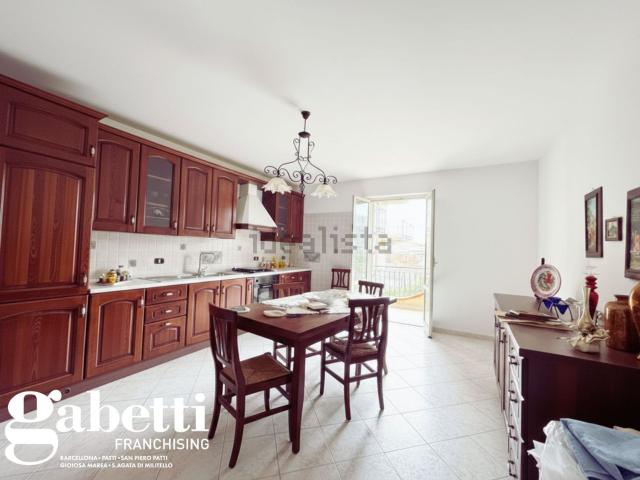 Appartamento in vendita di 140 m² in Via Torrecandele, 209