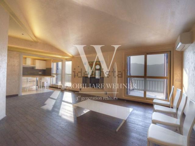 Appartamento in vendita di 140 m² in Via Tagliaferri, 14