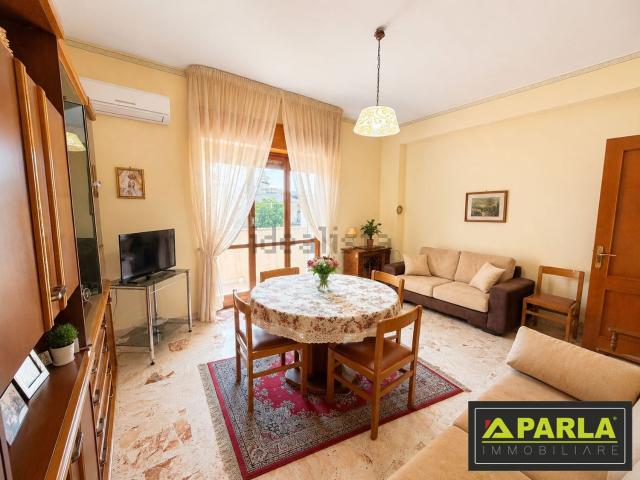 Appartamento in vendita di 140 m² in Via Tenente Colonnello Carrubba