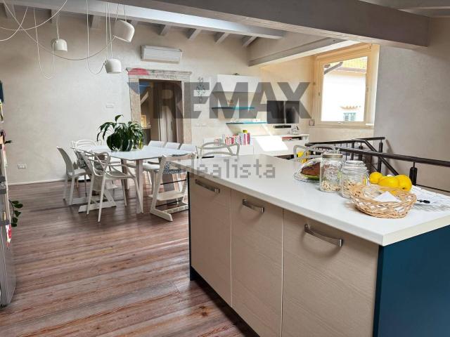 Appartamento in vendita di 140 m² in Via Testi