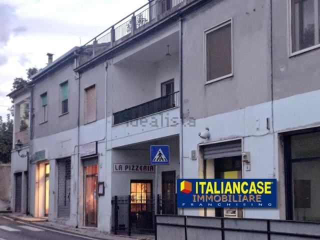 Appartamento in vendita di 140 m² in Via Trieste, 8
