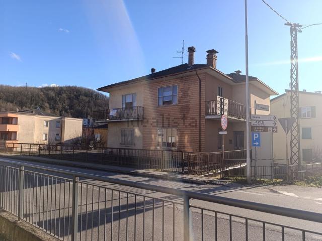 Appartamento in vendita di 140 m² in Via Tullio Maestri, 1