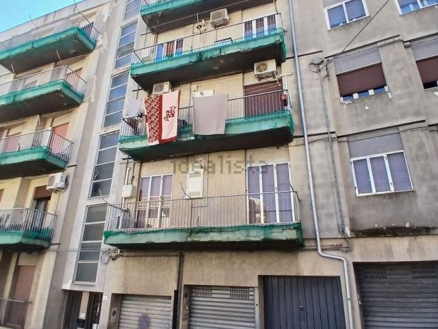 Appartamento in vendita di 140 m² in Via Umberto Giordano, 4