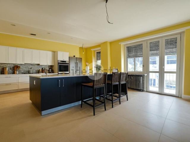 Appartamento in vendita di 140 m² in Via Umberto I, 79
