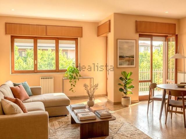 Appartamento in vendita di 140 m² in Via Umberto Nobile