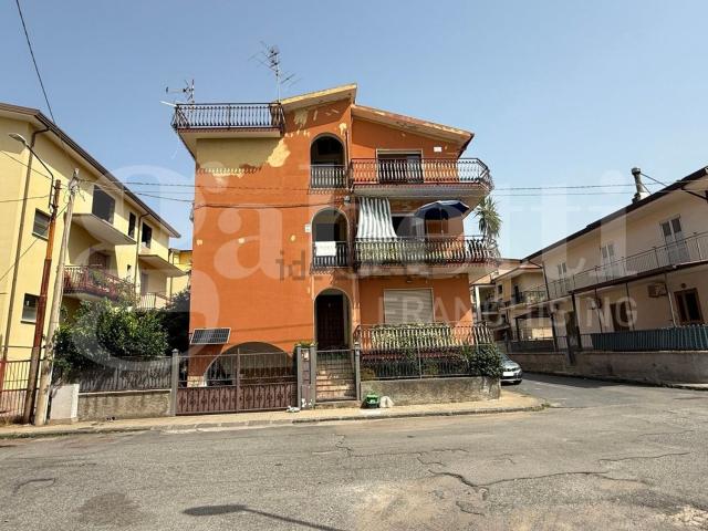 Appartamento in vendita di 140 m² in Via Umbria, 10